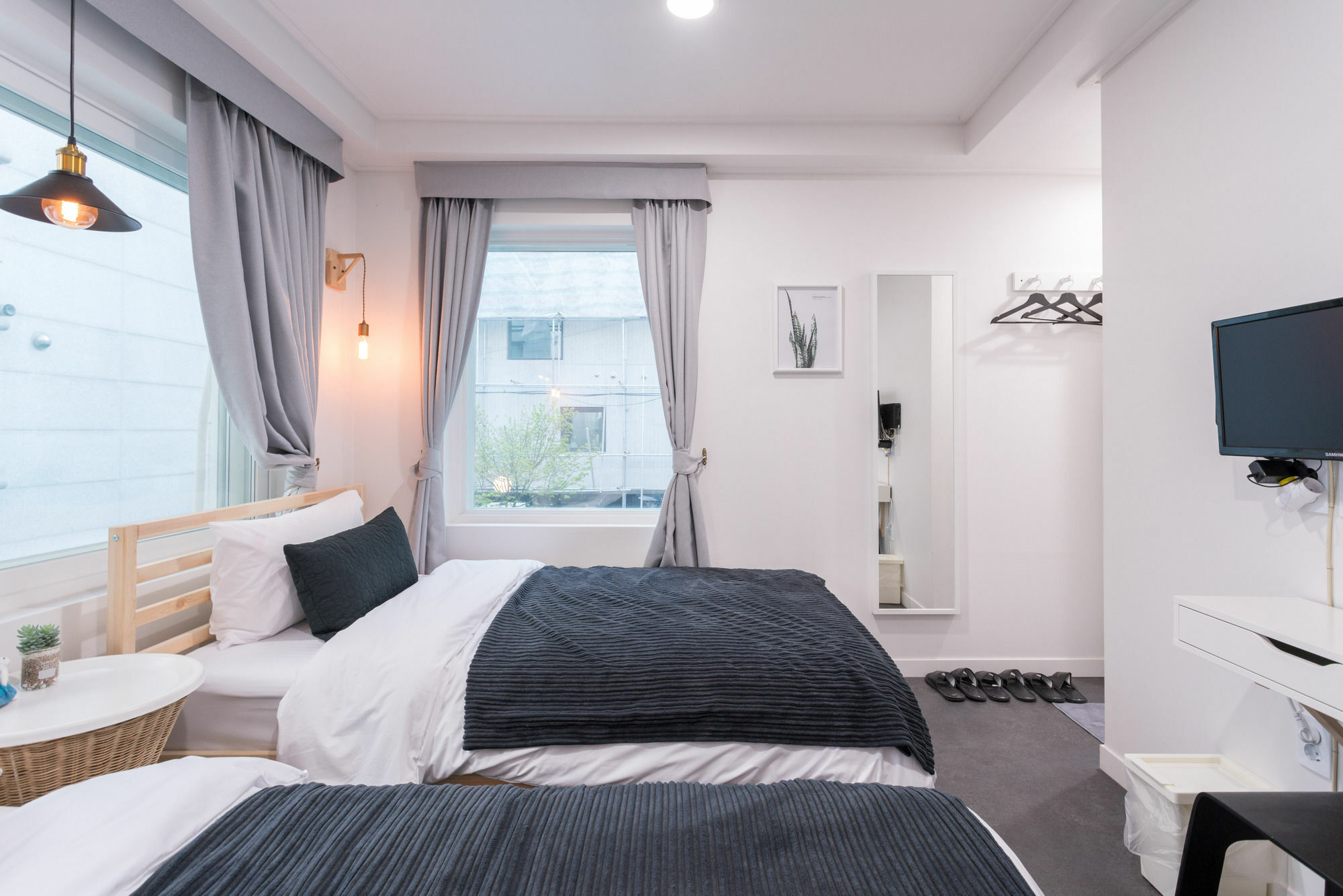 Отель Mono House Hongdae 2 Сеул Экстерьер фото