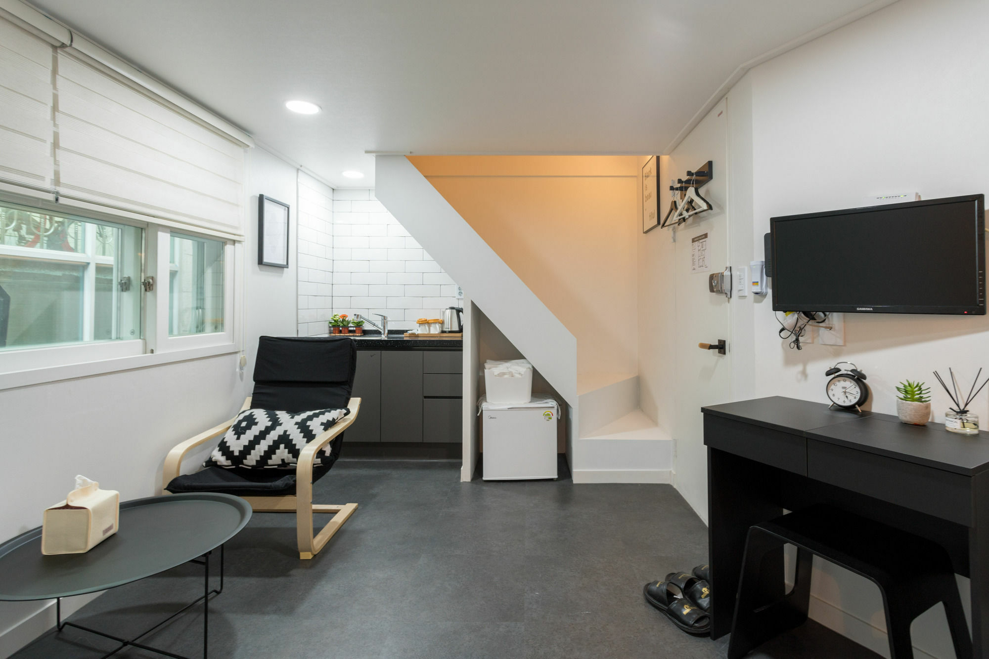 Отель Mono House Hongdae 2 Сеул Экстерьер фото