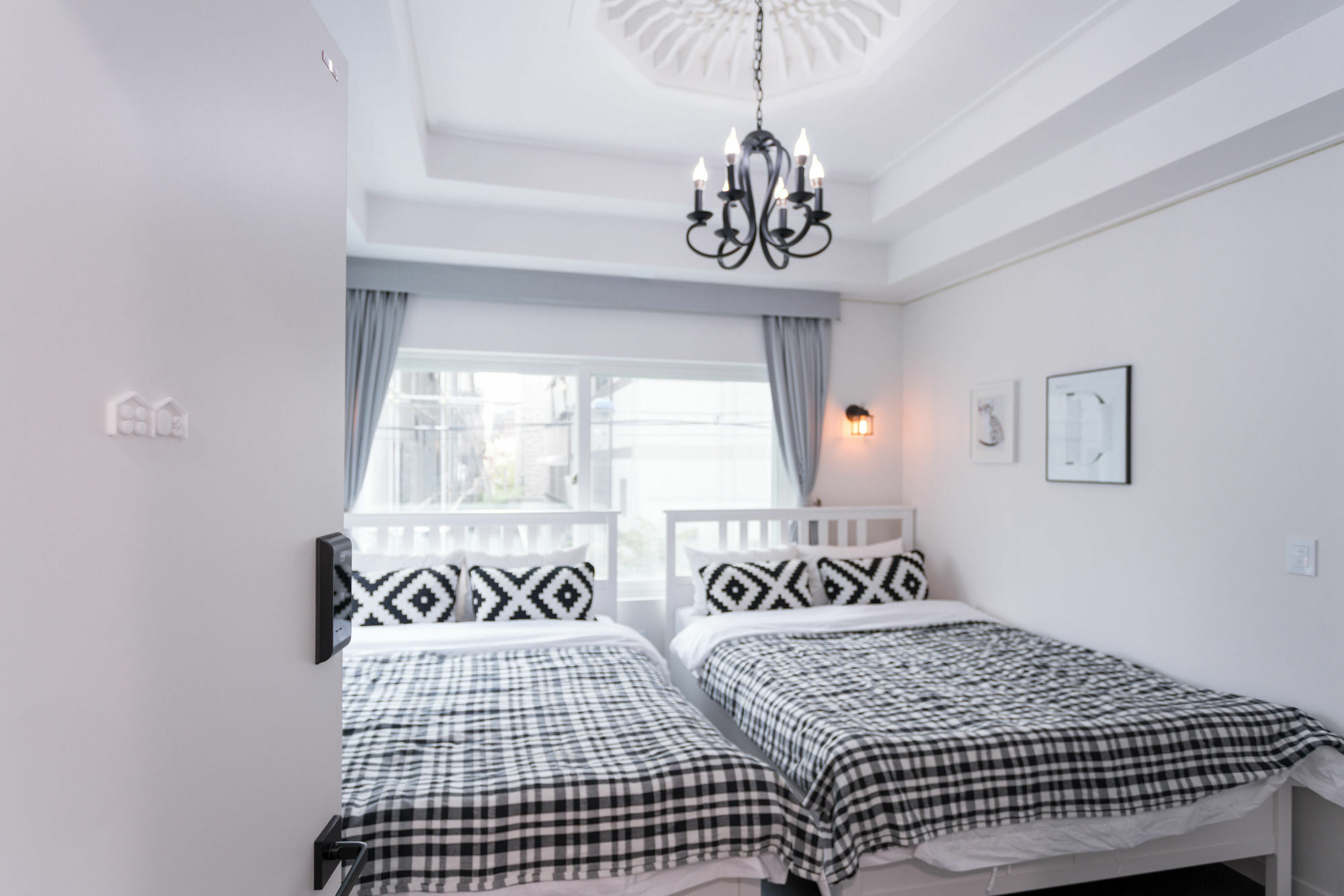 Отель Mono House Hongdae 2 Сеул Экстерьер фото