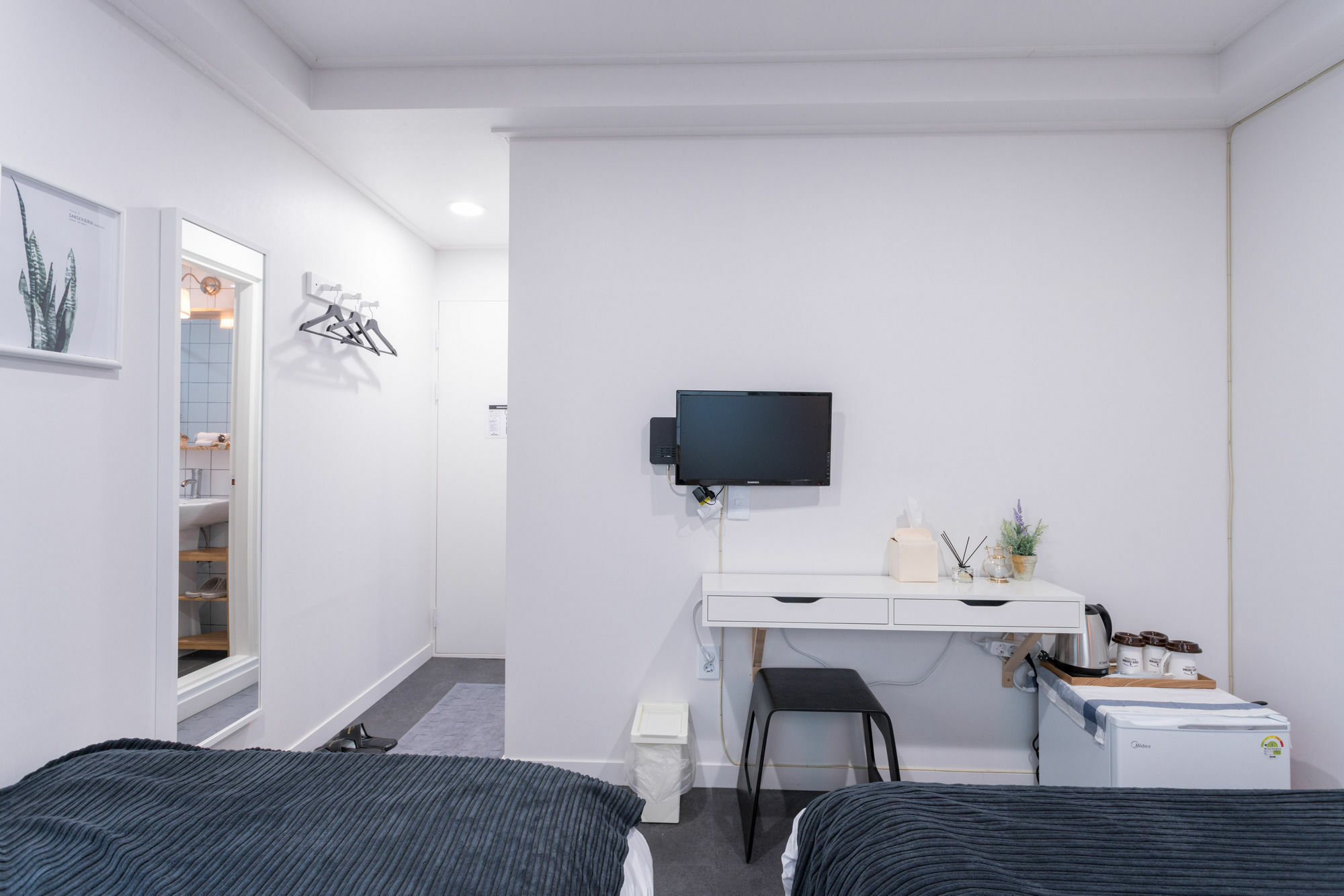 Отель Mono House Hongdae 2 Сеул Экстерьер фото